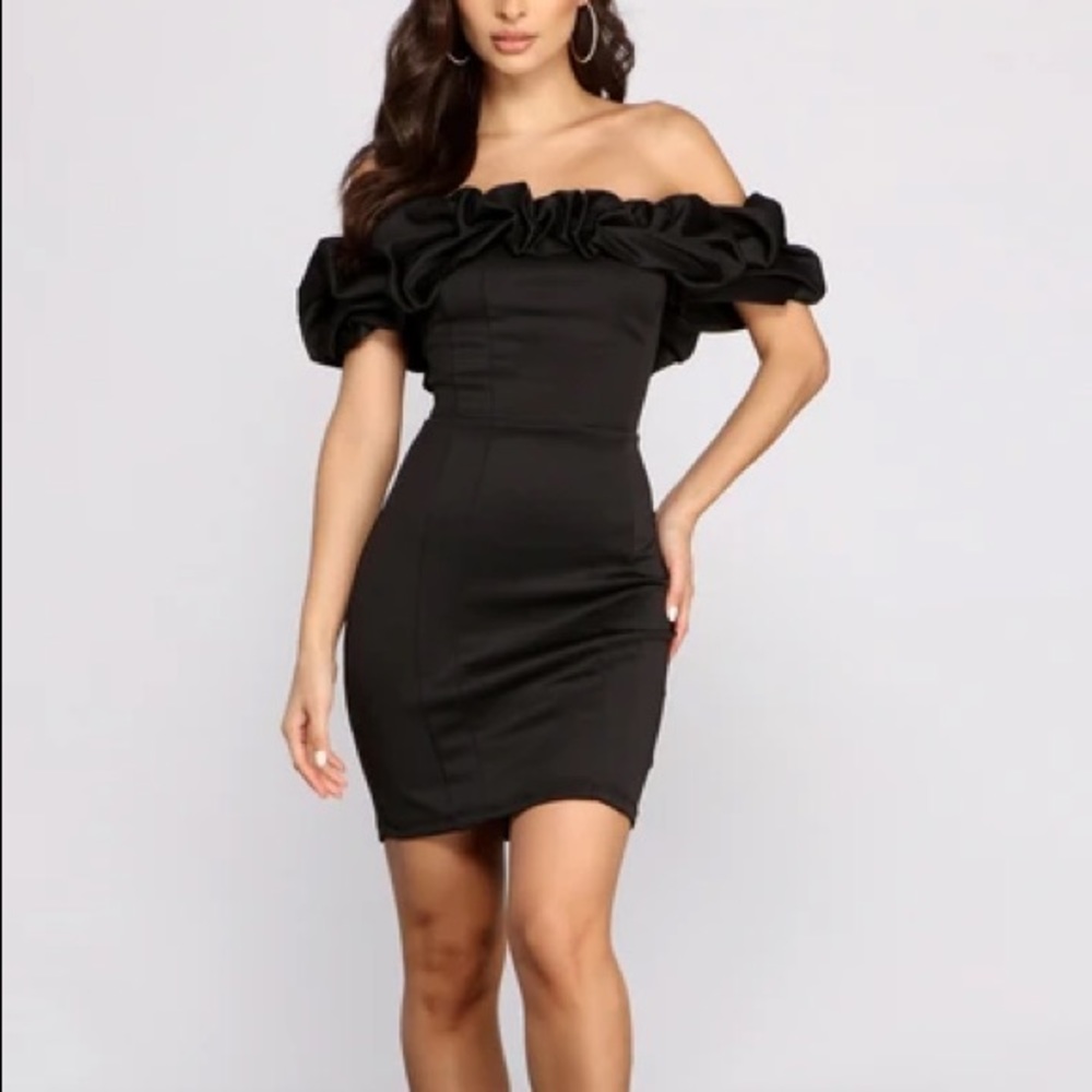 KIARI FORMAL OFF THE SHOULDER RUFFLED DRESS